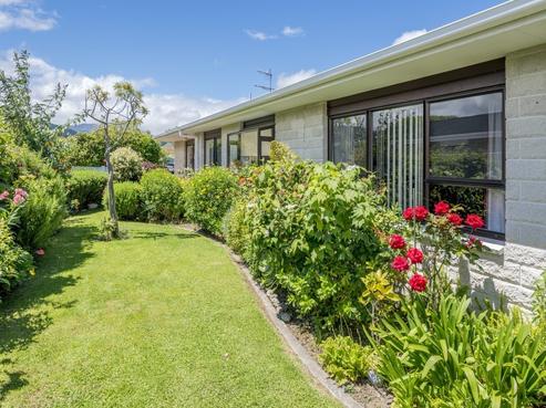 29 Rosebank Grove, Waikanae