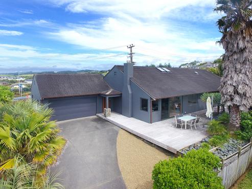 15 Dorchester Place, Orewa