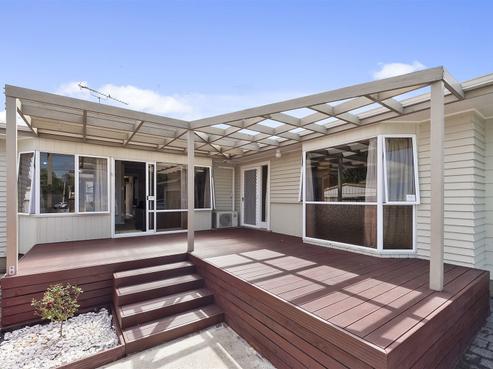 1 Macdonald Road, Deanwell