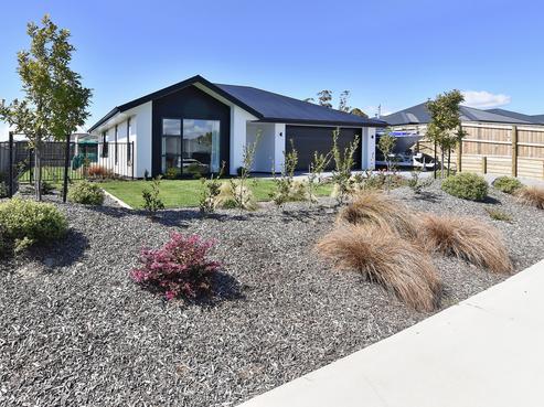 15 Les Wakefield Road, Mapua
