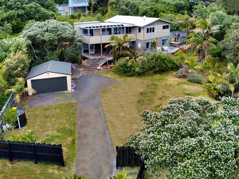 149 Marine Parade North, Piha