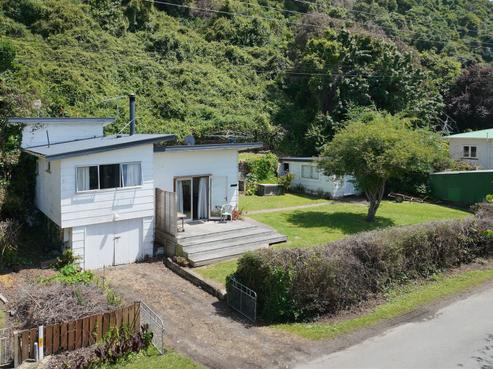 38 Moody Street, Gore Bay