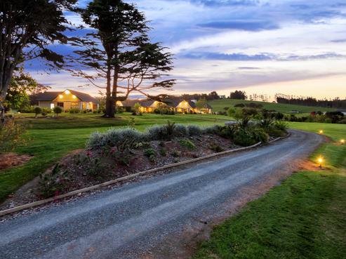 1041 Old North Road, Waimauku