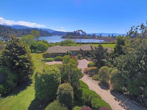 17 Lansdowne Street, Takaka