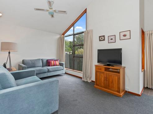 1/4 Heaphy Place, Casebrook