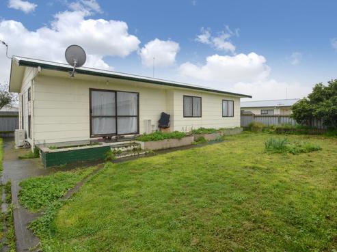 16A Holmes Place, Flaxmere