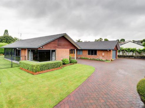 8 Silhouette Way, Western Heights