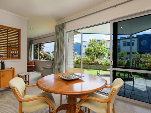12/4 Seaview Road, Paraparaumu Beach