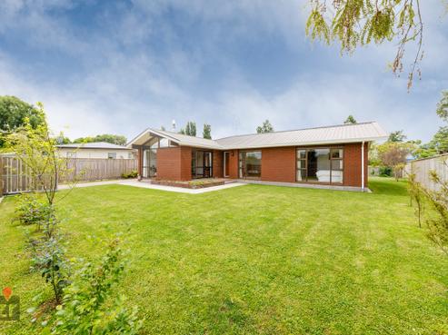 14 Sandstrom Grove, Feilding