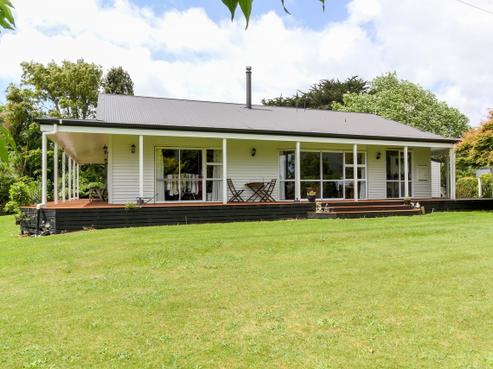 368 Bedford Road North, Inglewood