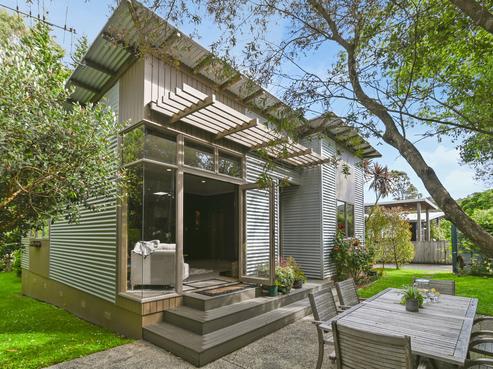 378 Sunset Road, Sunnybrook