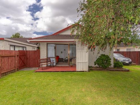 2/4 Tyndrum Place, Highland Park