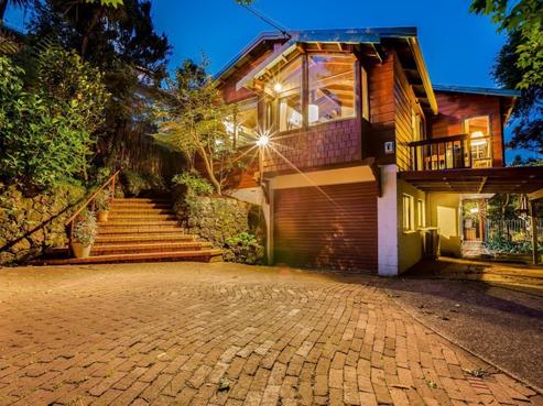 219 Godley Road, Titirangi