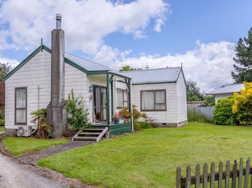 9 Taranaki Street, Masterton