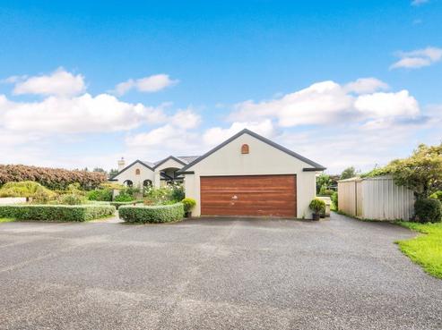 204R Pembroke Road, Stratford