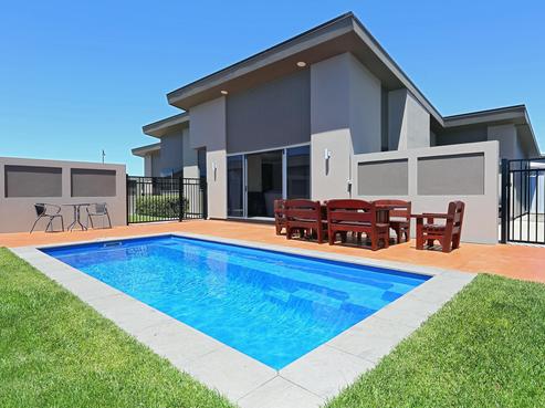 6 Lewis Way, Poraiti
