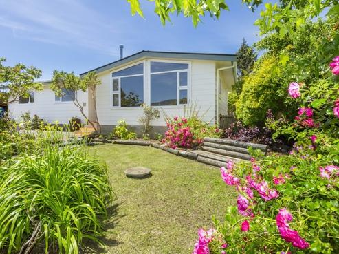 14 Dunsandel Grove, Silverstream