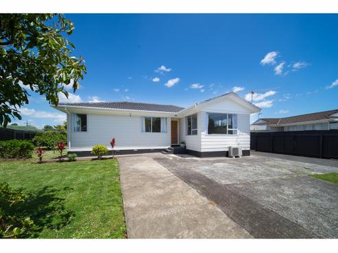 18 Desmond Place, Otara