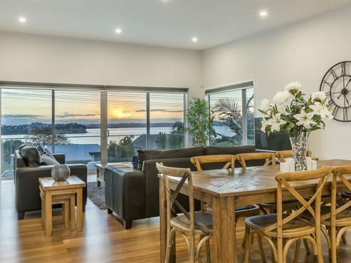 17 Tindalls Bay Road, Tindalls Beach