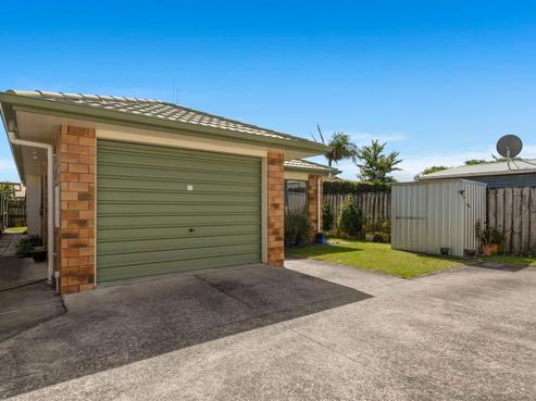 1C Lagoon Place, Poike