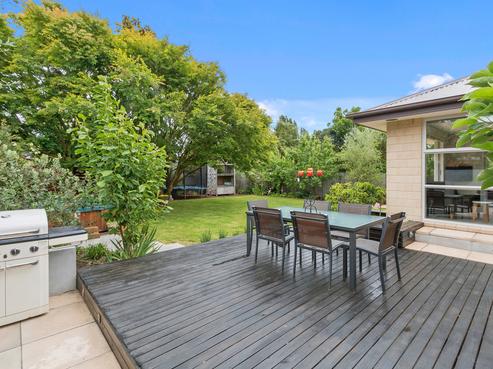 103 Tomes Road, Saint Albans