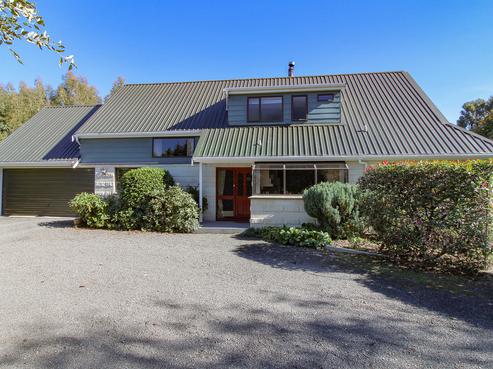 278 Homestead Road, Weston