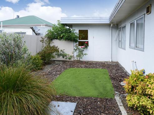 3/804 Dufferin Street, Akina