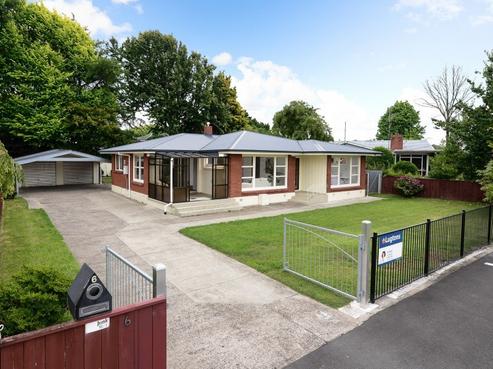 6 Springfield Crescent, Enderley