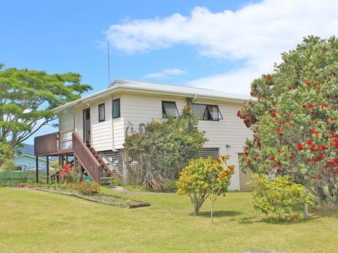8 Norfolk Place, Tairua