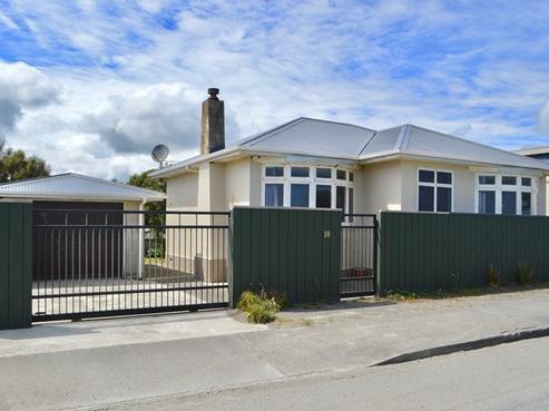 10 Marine Parade, Otaki Beach