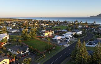 9 Ocean View Road, Coastlands