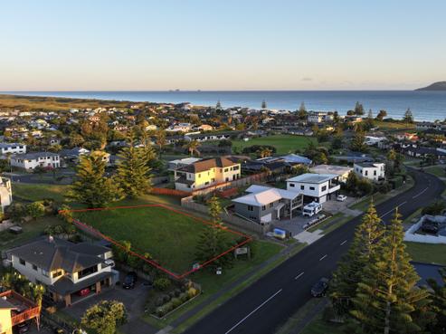 9 Ocean View Road, Coastlands