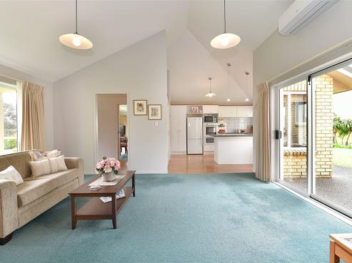 73 Lloyd Road, Riverhead