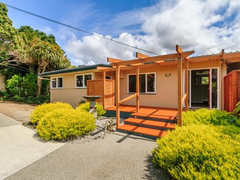 64 Pomare Road, Tirohanga