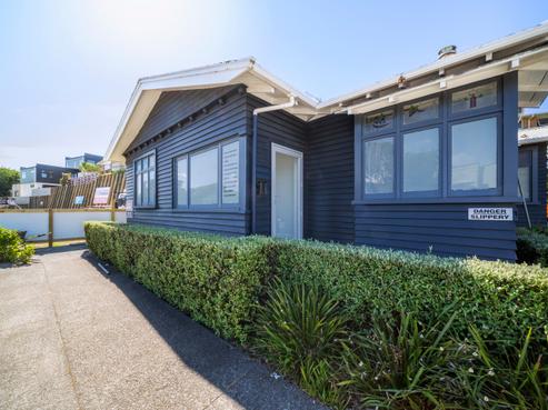 19 Northgate, Strandon