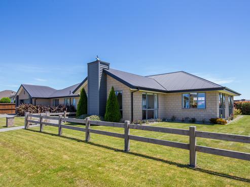 25 Jacqueline Drive, West Melton