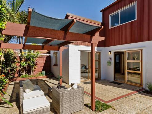 2/57 Killarney Street, Takapuna