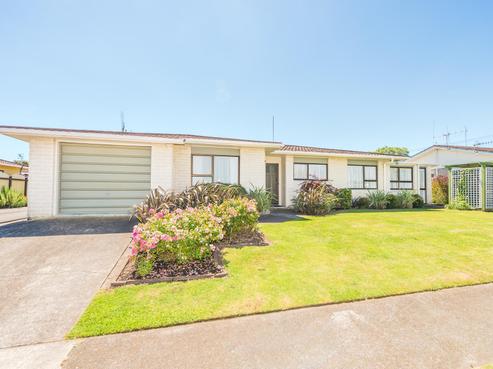 4 Antrim Place, Springvale