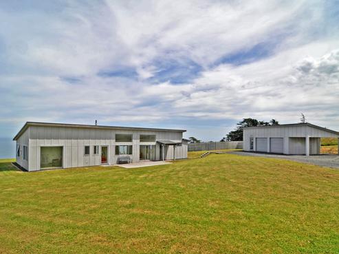 31 Tunnel Beach Road, Blackhead
