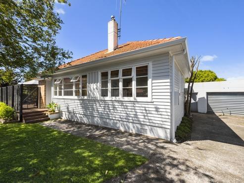 15 Fergusson Street, Hamilton East