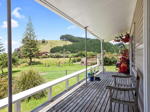605 State Highway 2 West, Pikowai