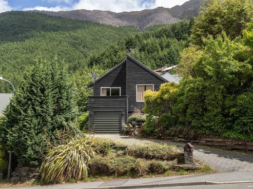 15 Watts Road, Fernhill/Sunshine Bay