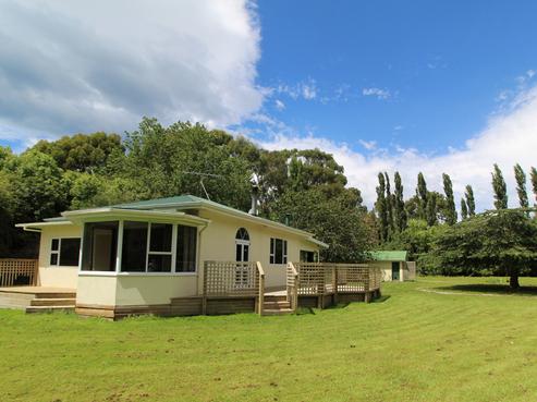 6 Hampden Square, Hampden