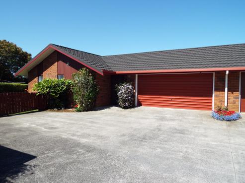 3/288 Queen Street, Pukekohe