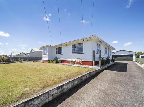 24 Burns Street, Hawera