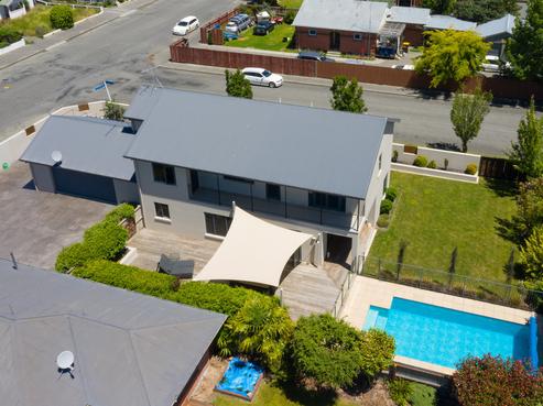 6 Churchill Avenue, Allenton
