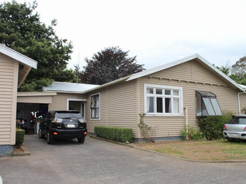 66 Ladys Mile, Eltham