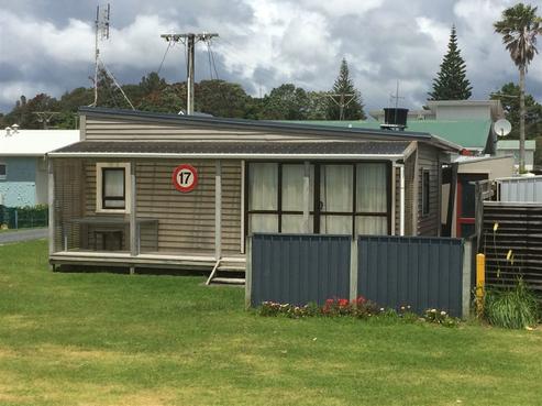 17 Third Avenue, Urenui