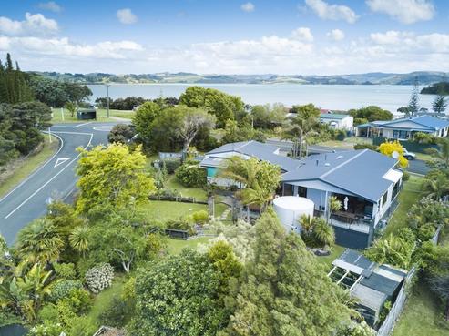4 Peninsula Parade, Mangonui