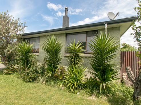 20 Curling Crescent, Onekawa